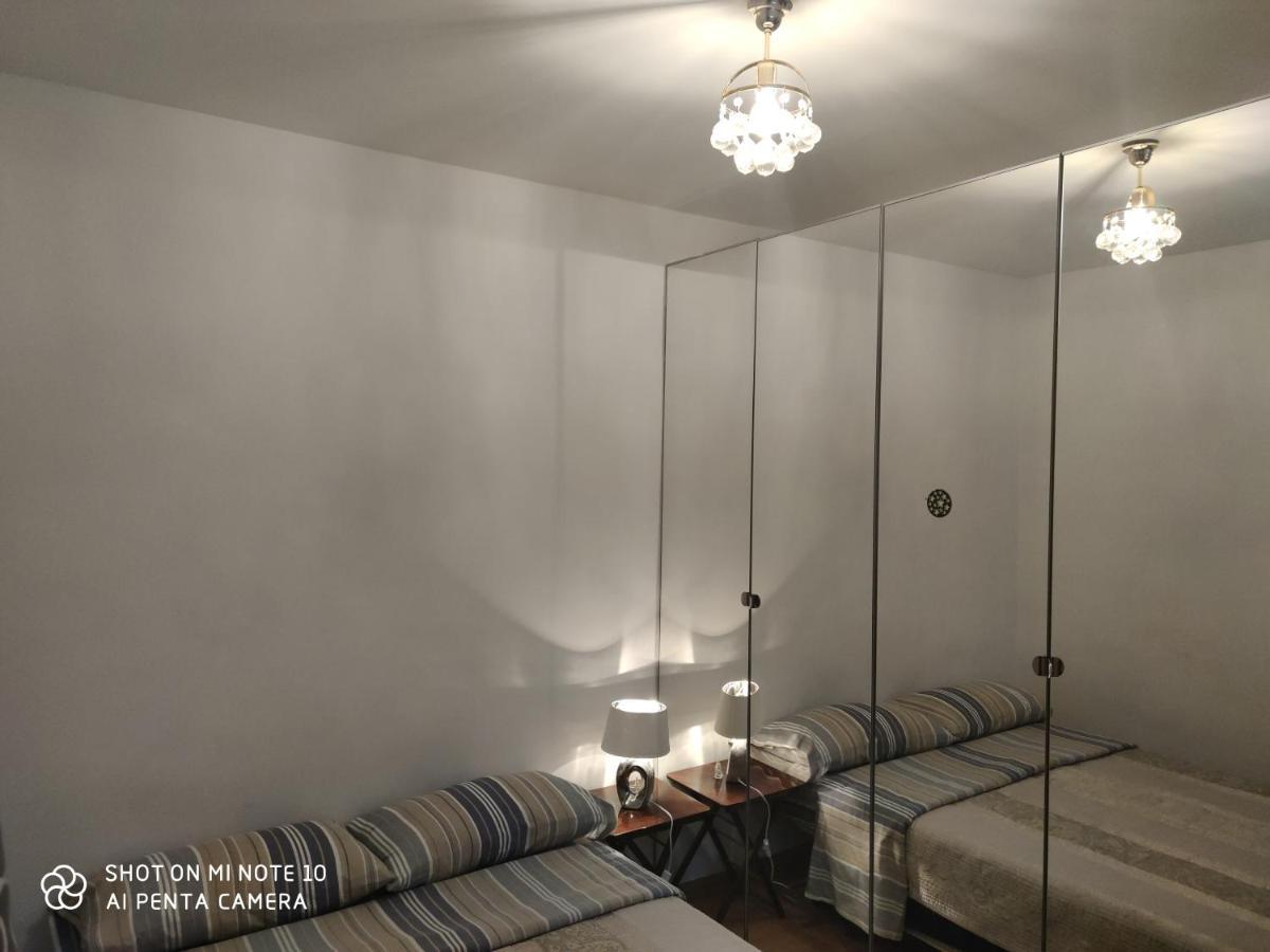 Habitacion Jc Madrid Esterno foto